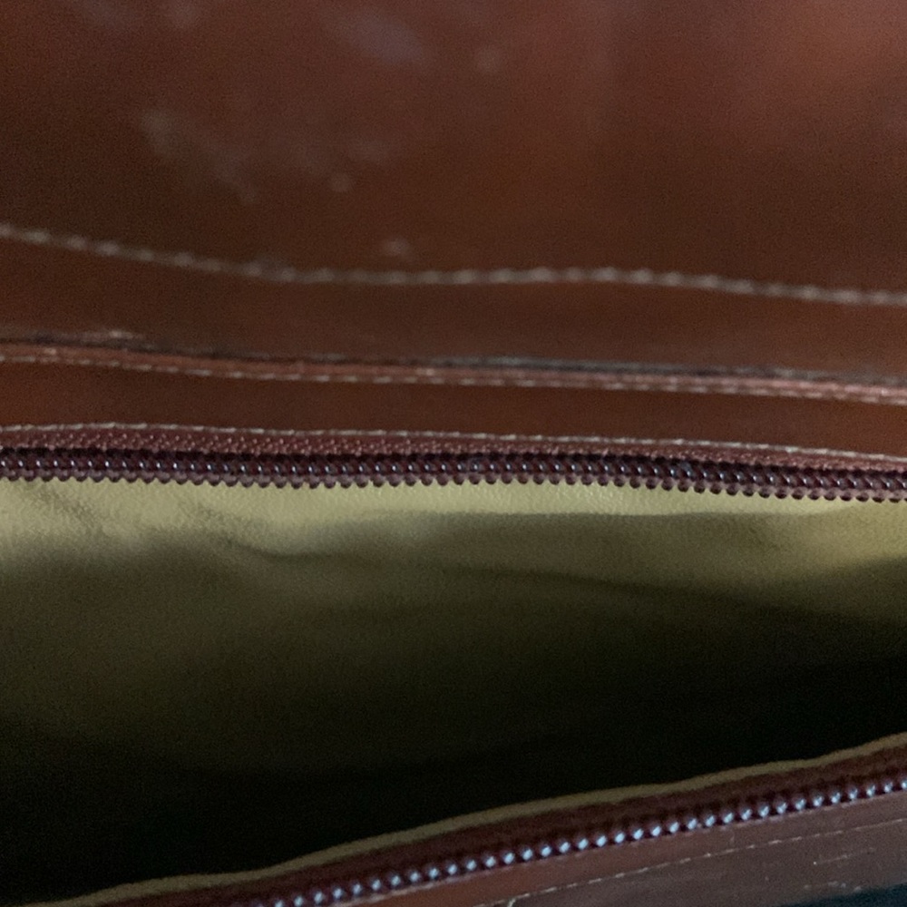 Vintage Lou Taylor Shoulder Bag With Attached Mirror and Coin Purse - Picture 12 of 16